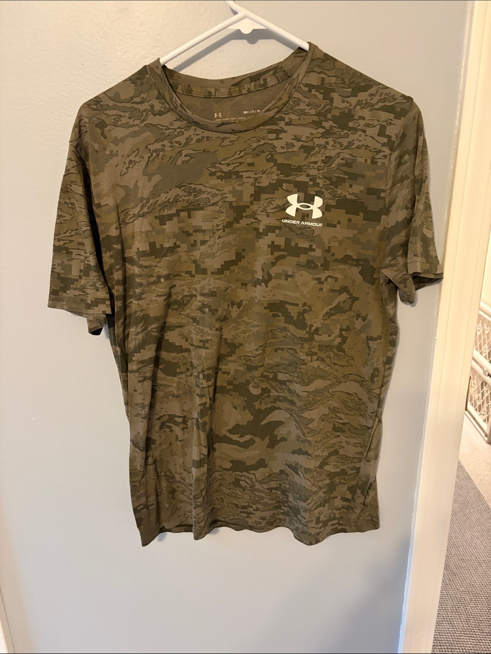 Under Armour Men's Short Sleeve Camo Tee - Olive Green